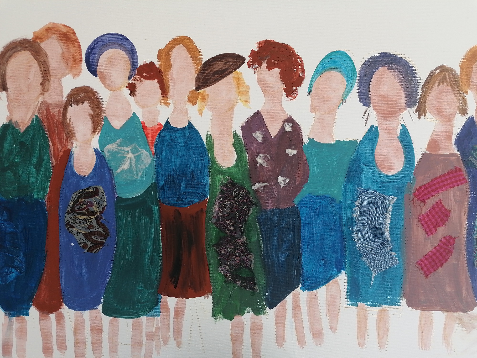 Auf dem Bild stehen mehrere gemalte Frauen in einer Reihe. Die Gesichter sind kaum angedeutet, eher nur ein heller Fleck. Sie tragen alle ein Oberteil und einen Rock, die Kleidungsstücle unterschieden sich durch Farbe und Struktur.